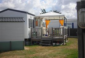 Parc mobil-homes résidentiels au camping** La Padrelle à Saint Hilaire de Riez en Vendée  - La Padrelle - Camping Saint Hilaire de Riez
