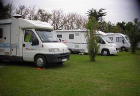 Emplacements camping-car Camping** La Padrelle à Saint Hilaire de Riez en Vendée - La Padrelle - Camping Saint Hilaire de Riez